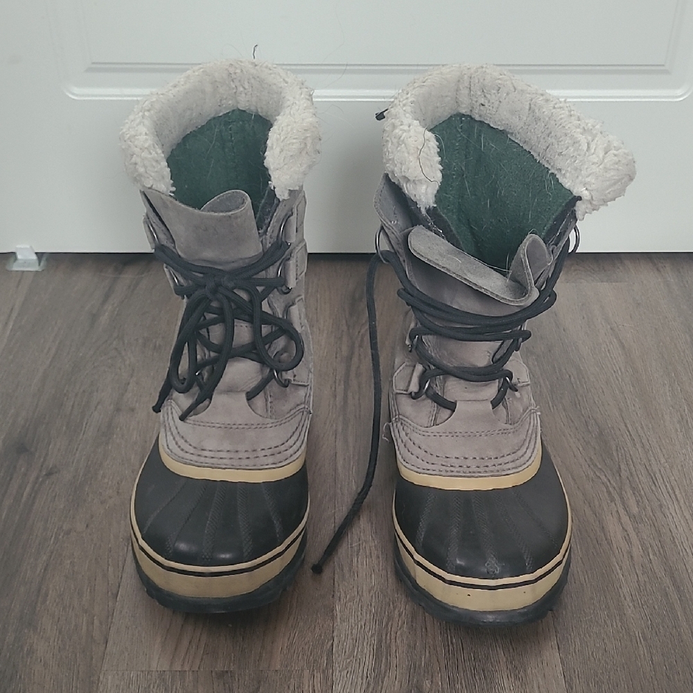 Sorrel Caribou Gray and Black Winter Boots with Fur Lining Size 8.5